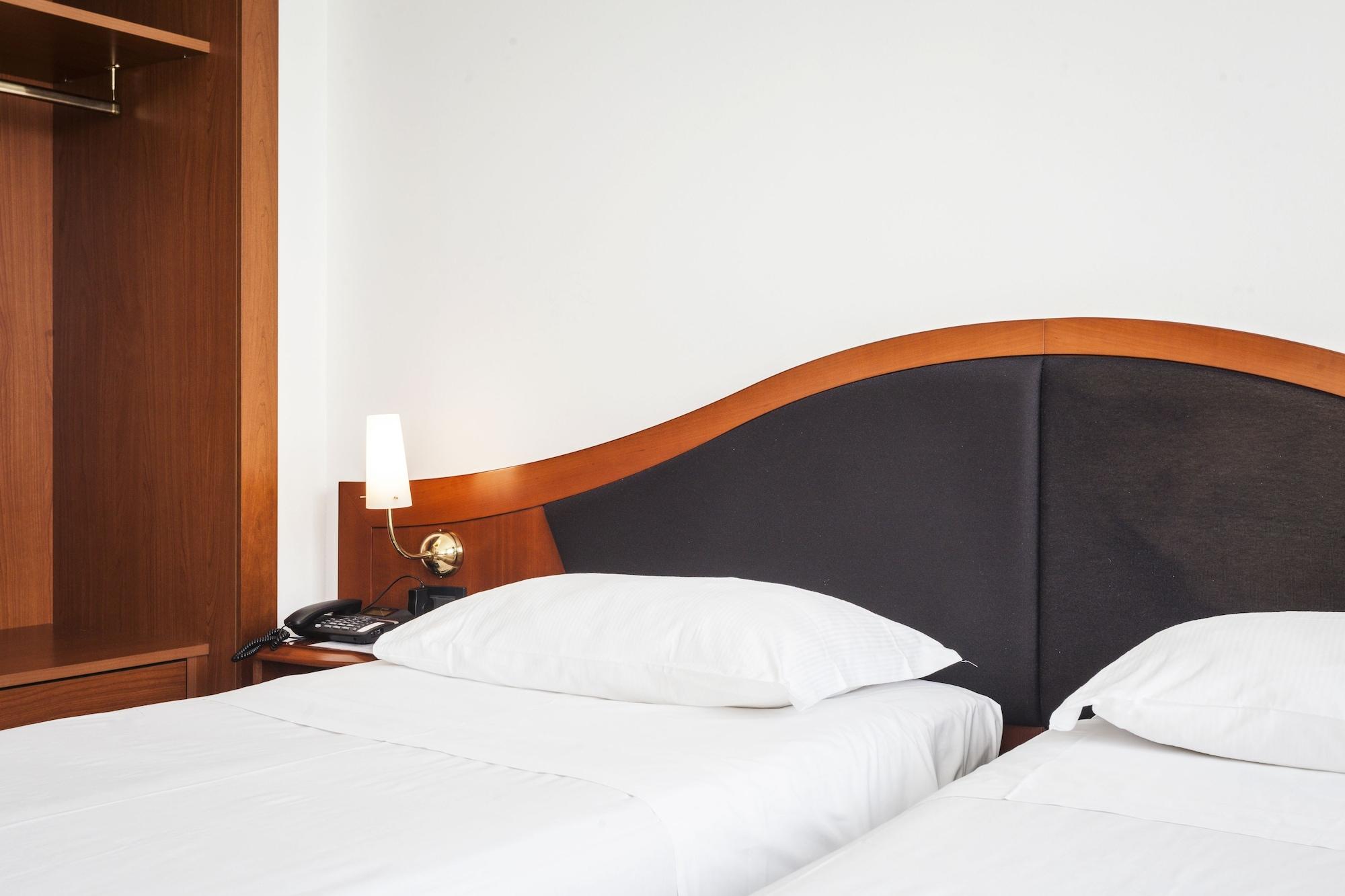 Hotel Donizetti Lallio Buitenkant foto