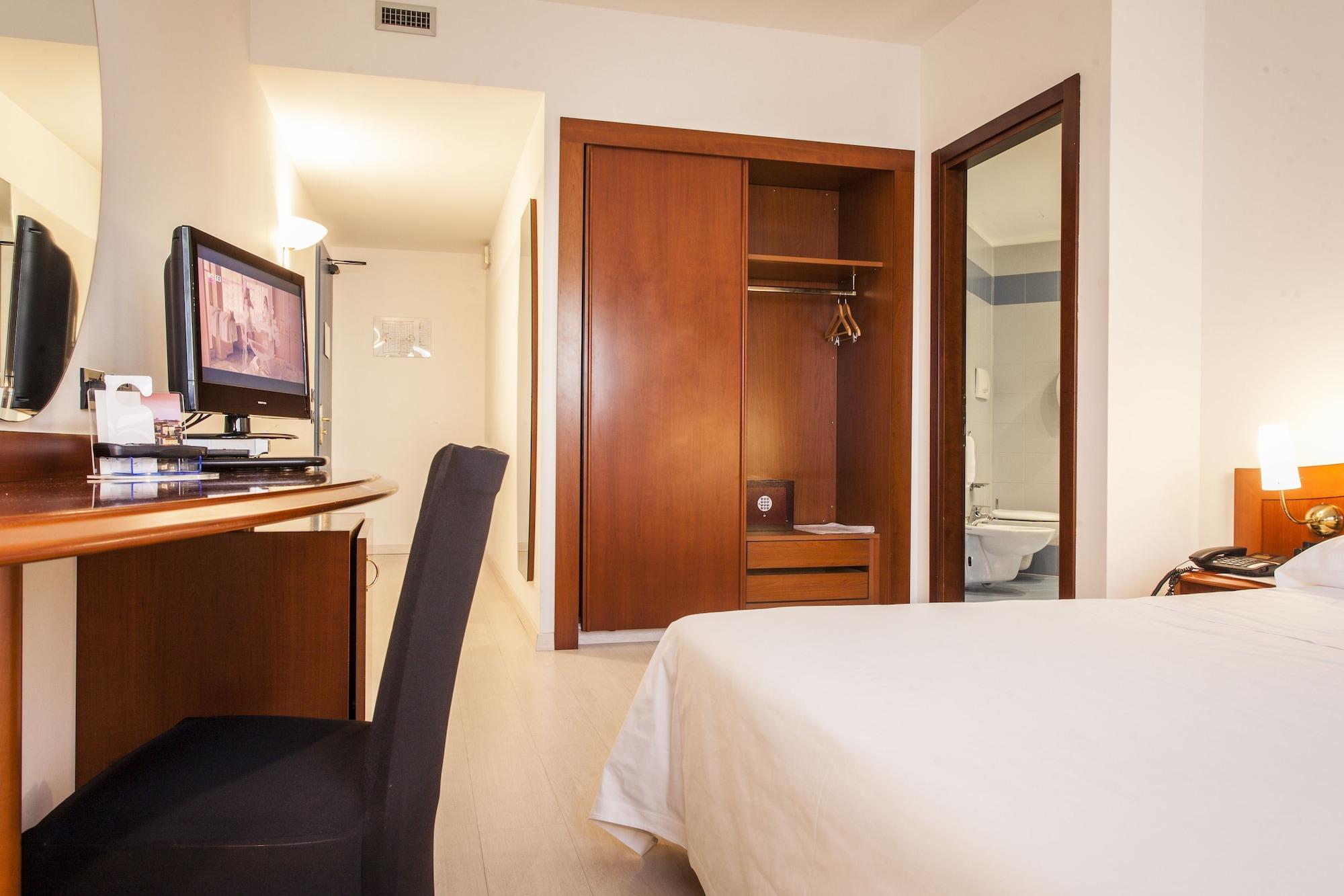 Hotel Donizetti Lallio Buitenkant foto