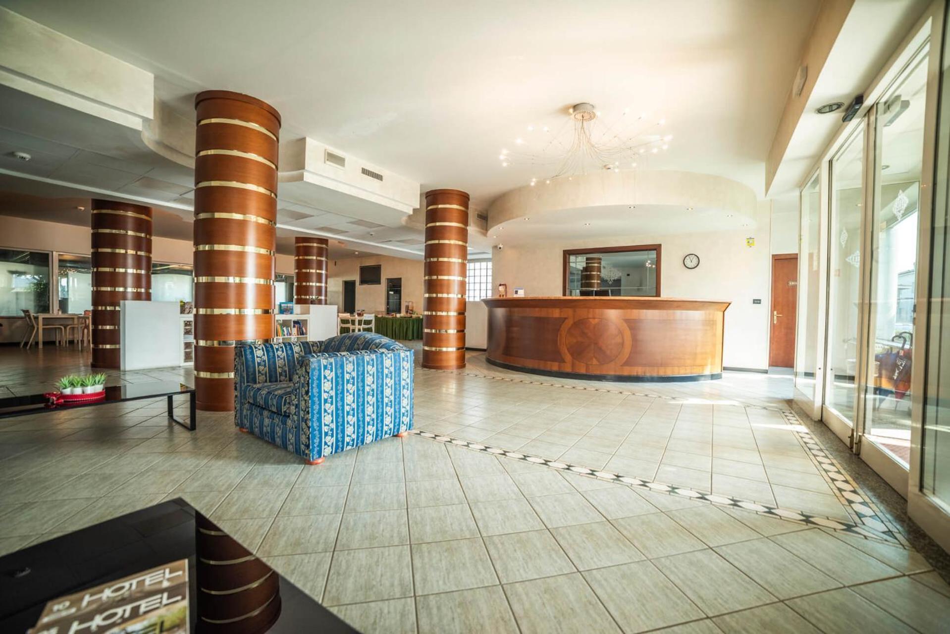 Hotel Donizetti Lallio Buitenkant foto