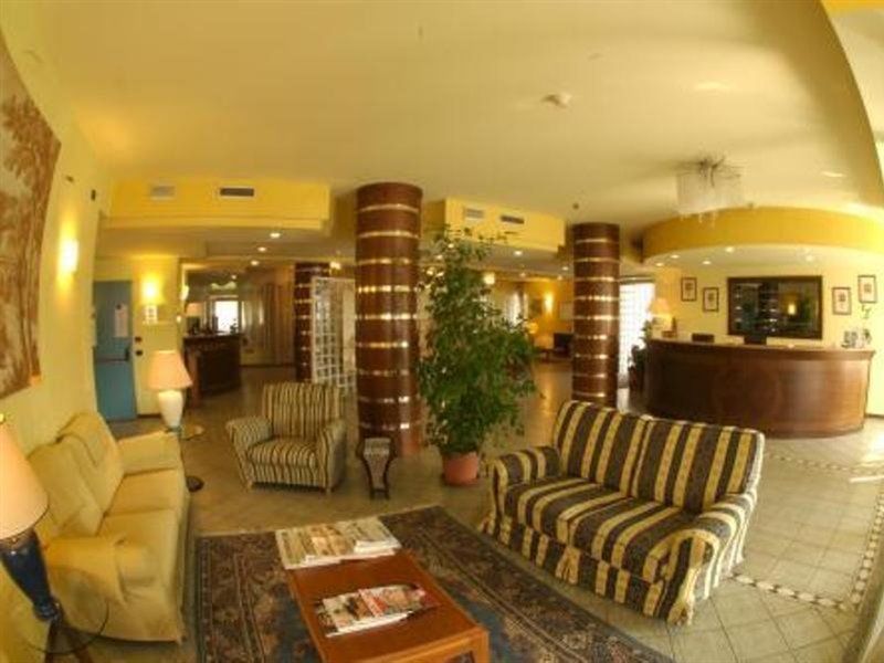 Hotel Donizetti Lallio Buitenkant foto